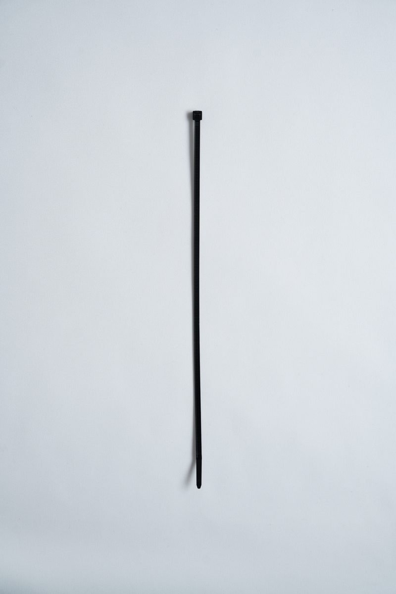 Kabelbinder 300x4,5mm schwarz (100er Pack) – Tork – Bild 2